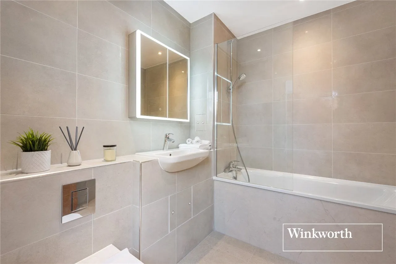 Shakespeare Road, London, N3, photo 10