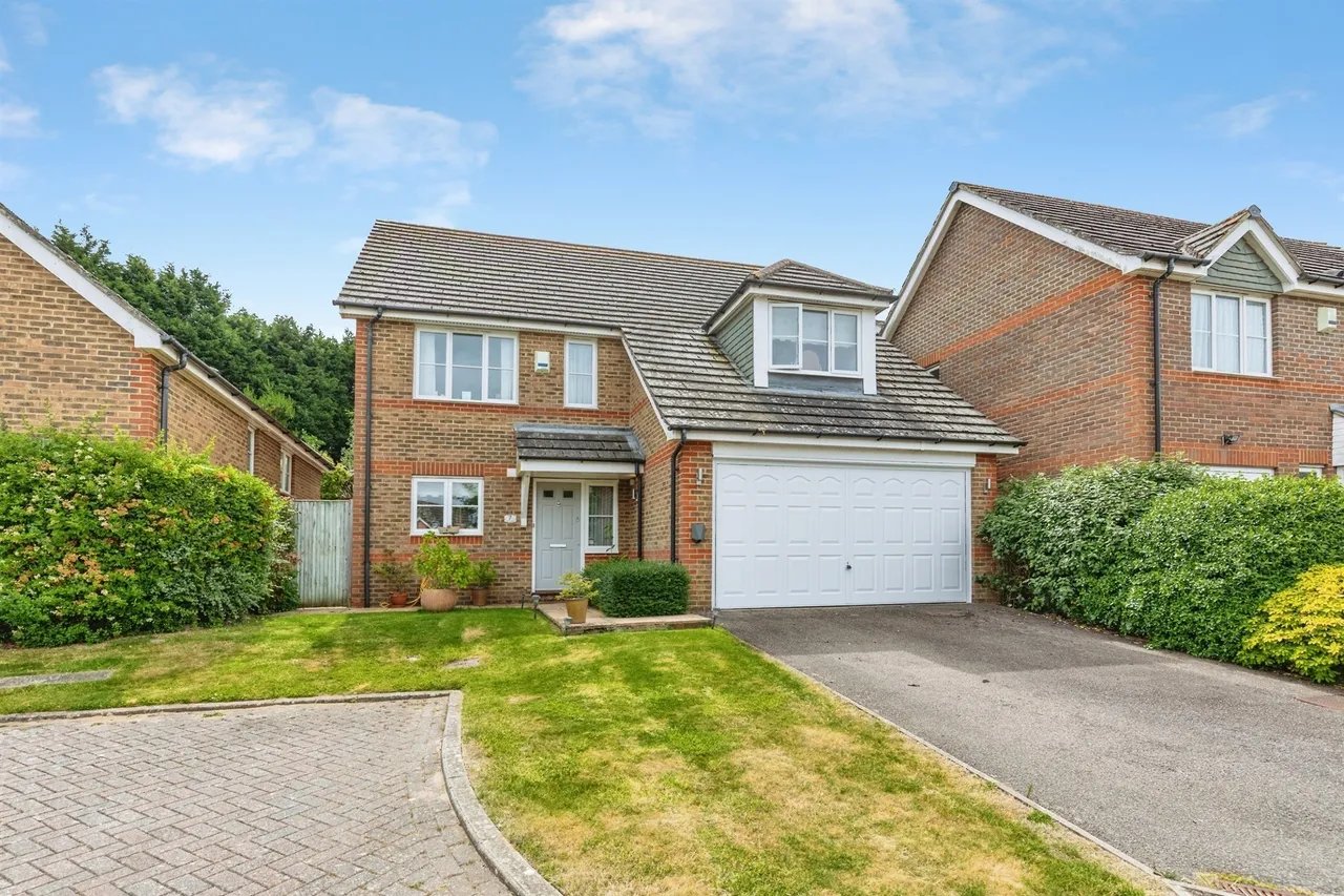 4 bed house for sale — Fen Court, St. Leonards-On-Sea