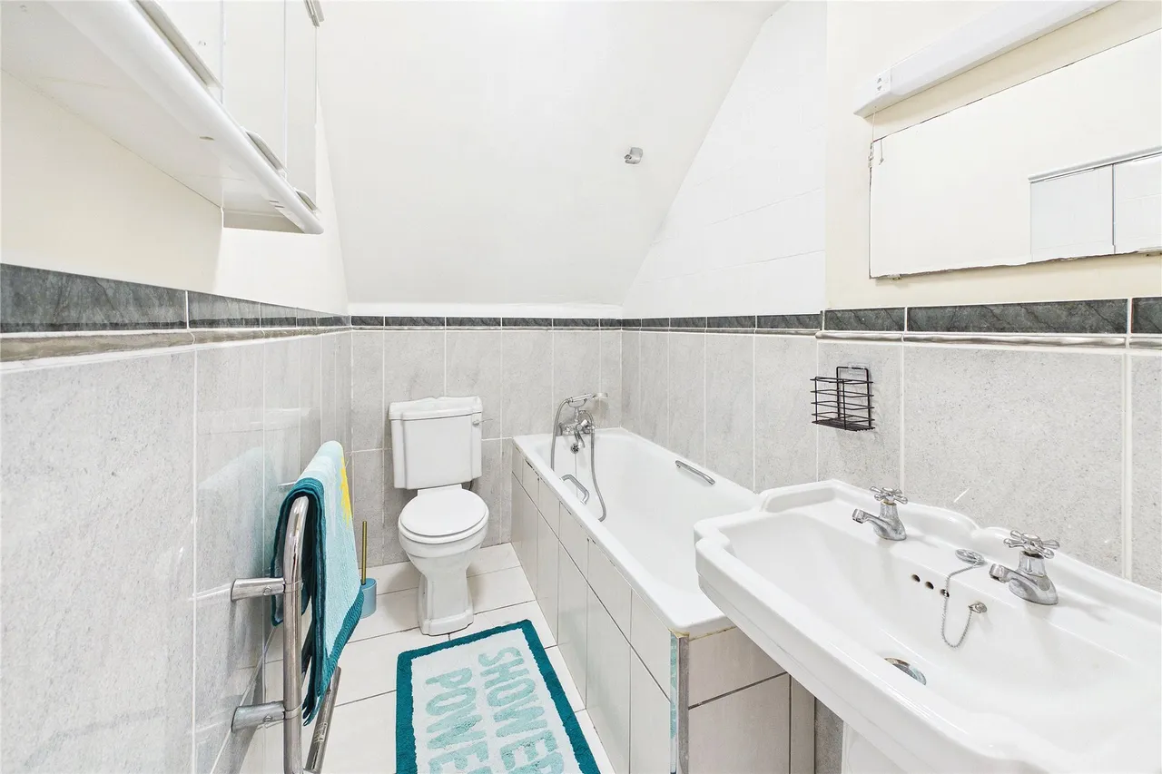 Chapel Lane, Farnborough, GU14, photo 6