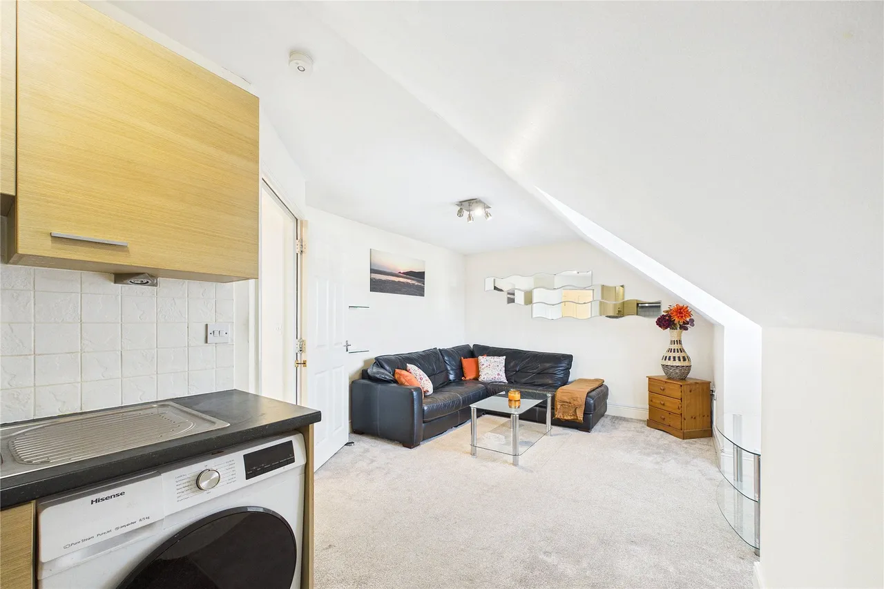 Chapel Lane, Farnborough, GU14, photo 7