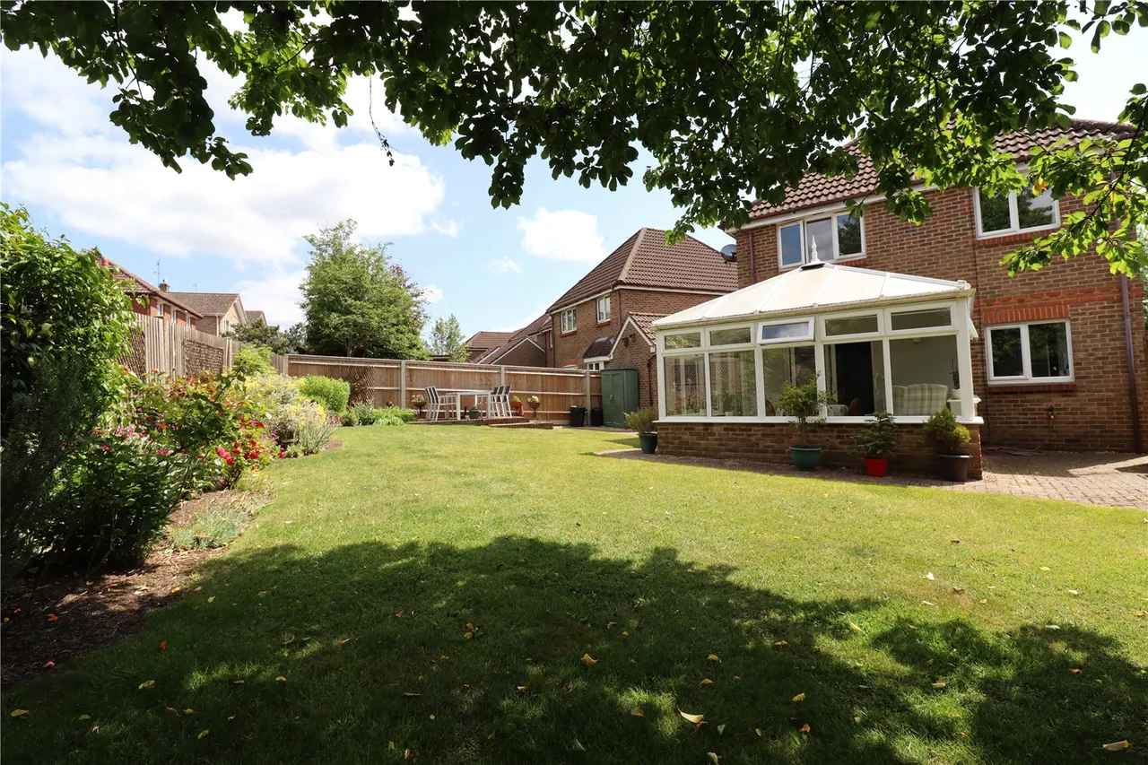 Jessett Drive, Church Crookham, Fleet, Hampshire, GU52 0XB, photo 16