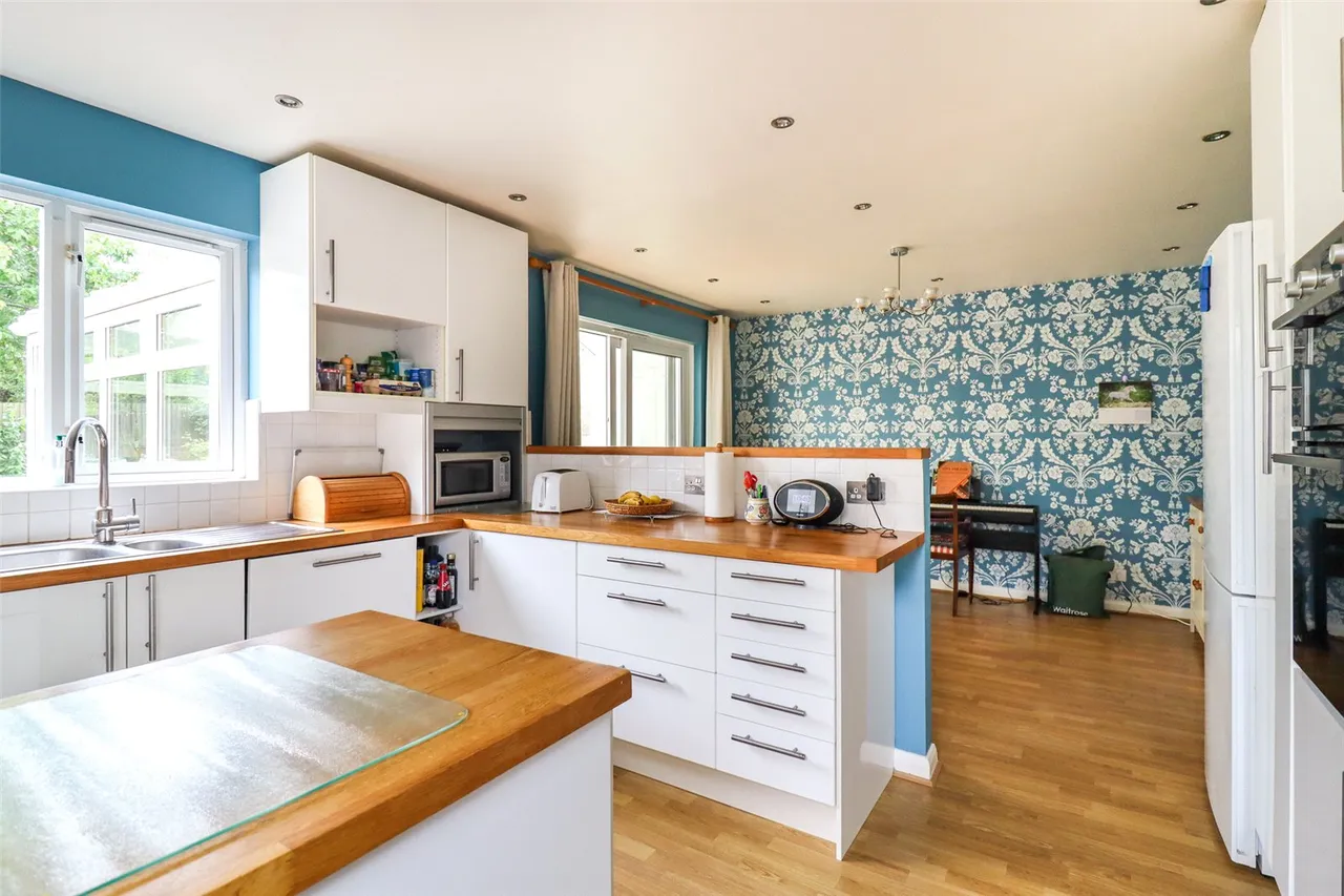 Jessett Drive, Church Crookham, Fleet, Hampshire, GU52 0XB, photo 2
