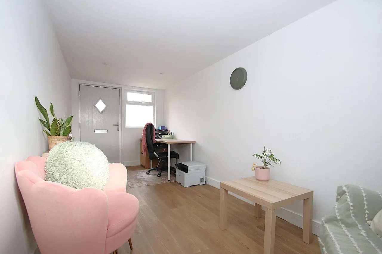 Leigh Road, Eastleigh, Eastleigh, Hampshire, SO50 9DW, photo 6