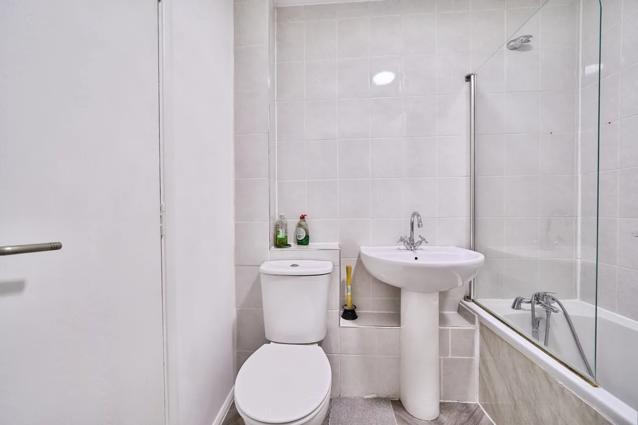 Tom Hood Close, LONDON, London, E15, photo 15