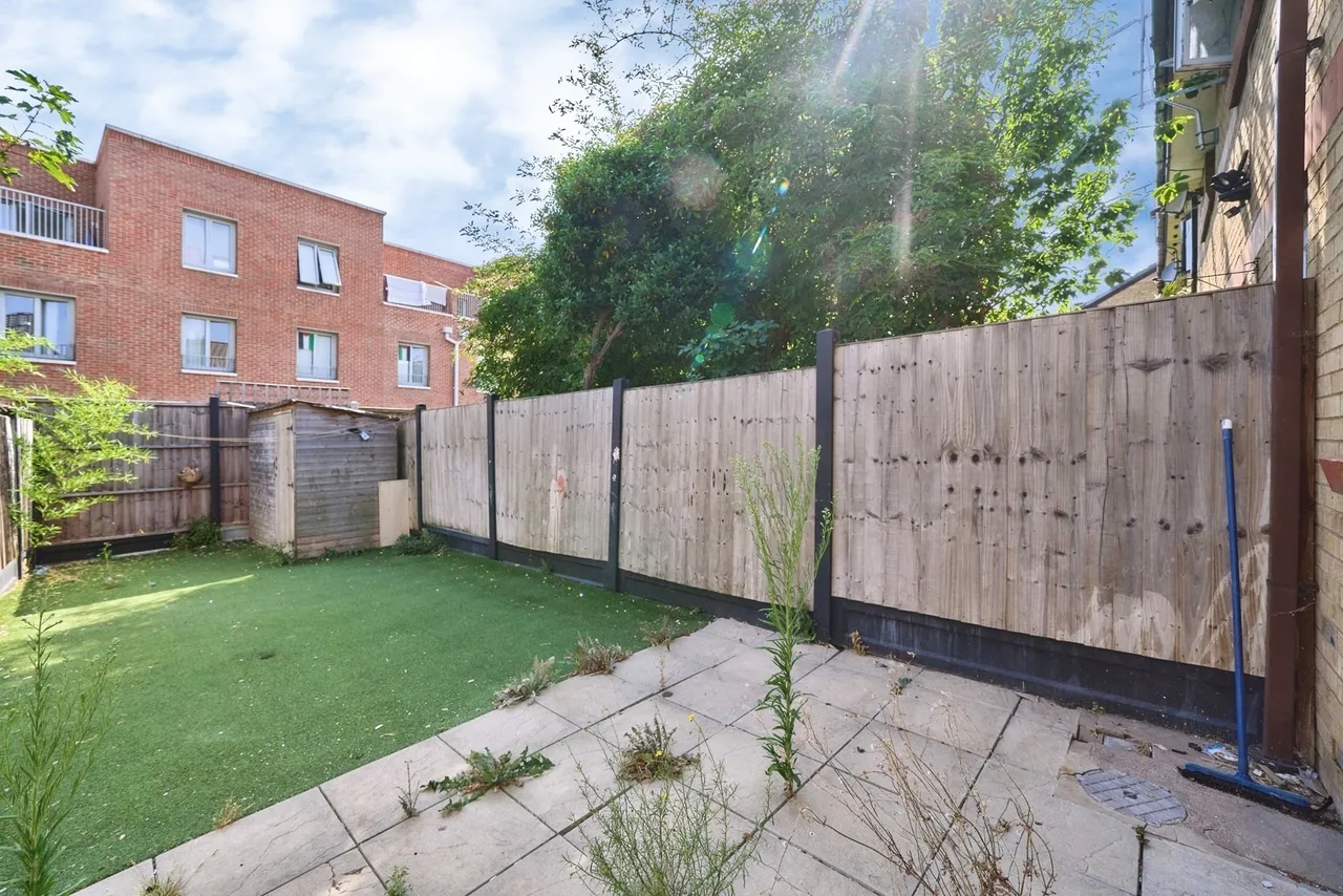 Tom Hood Close, LONDON, London, E15, photo 16