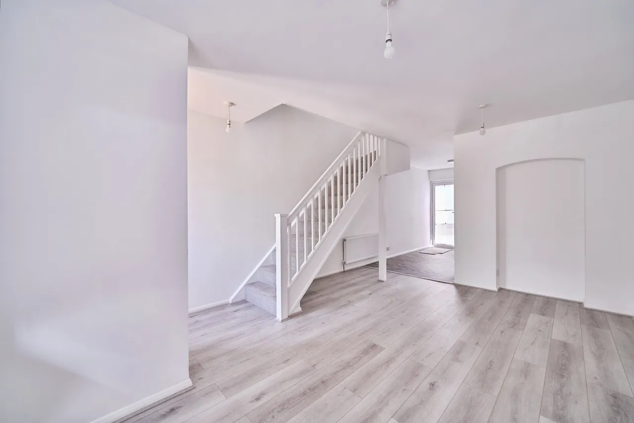 Tom Hood Close, LONDON, London, E15, photo 3