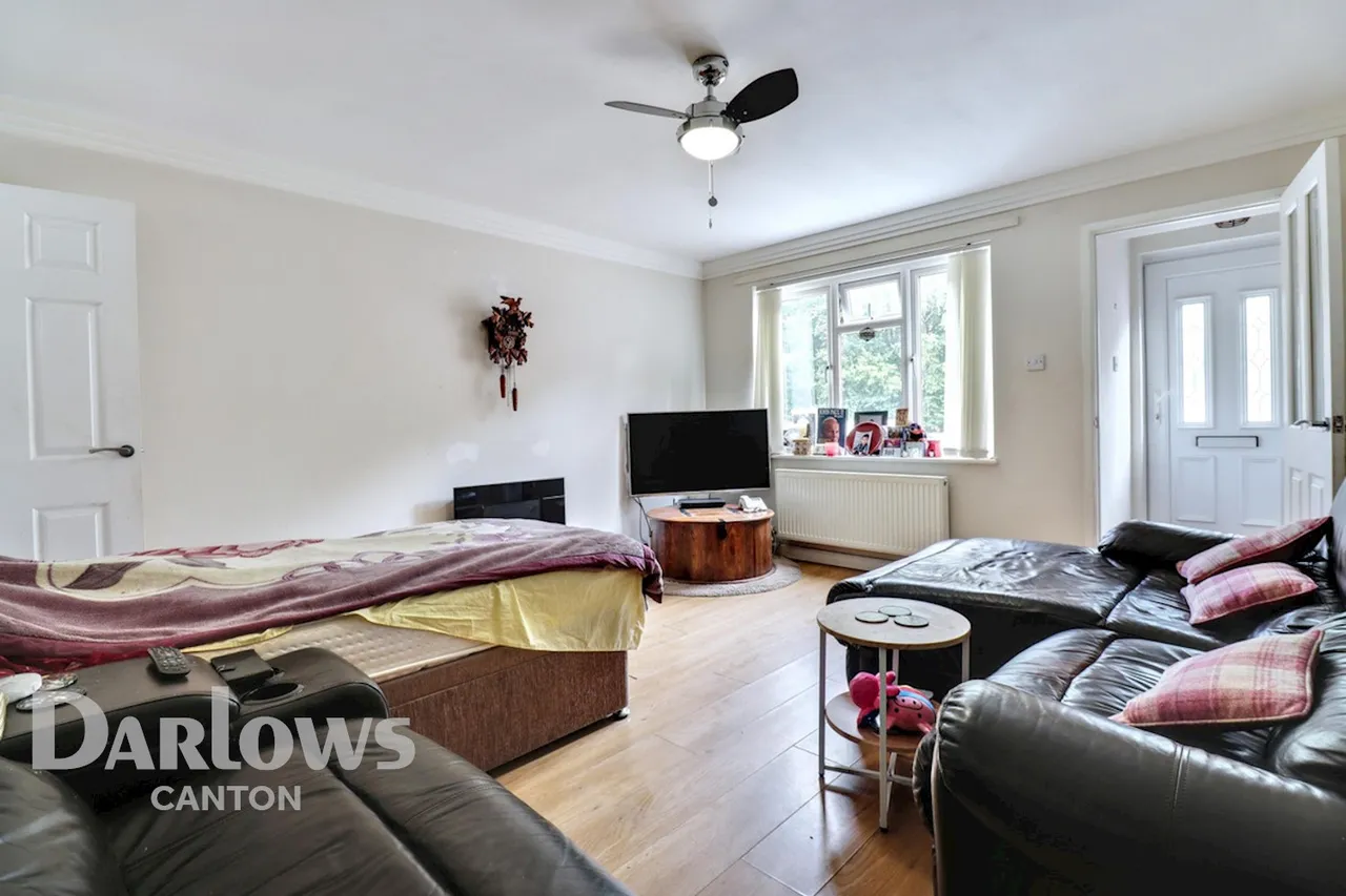 Powderham Drive, Cardiff, photo 4