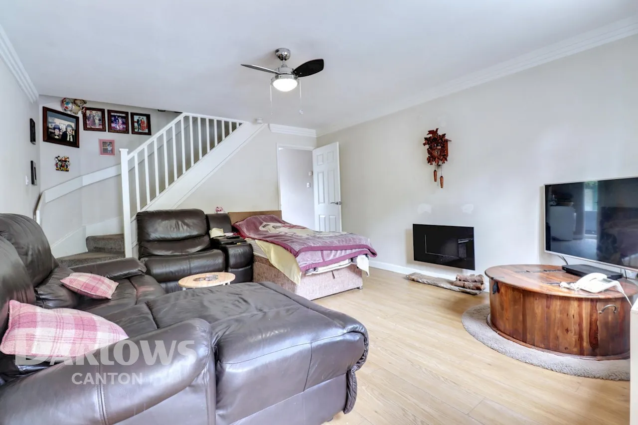 Powderham Drive, Cardiff, photo 2