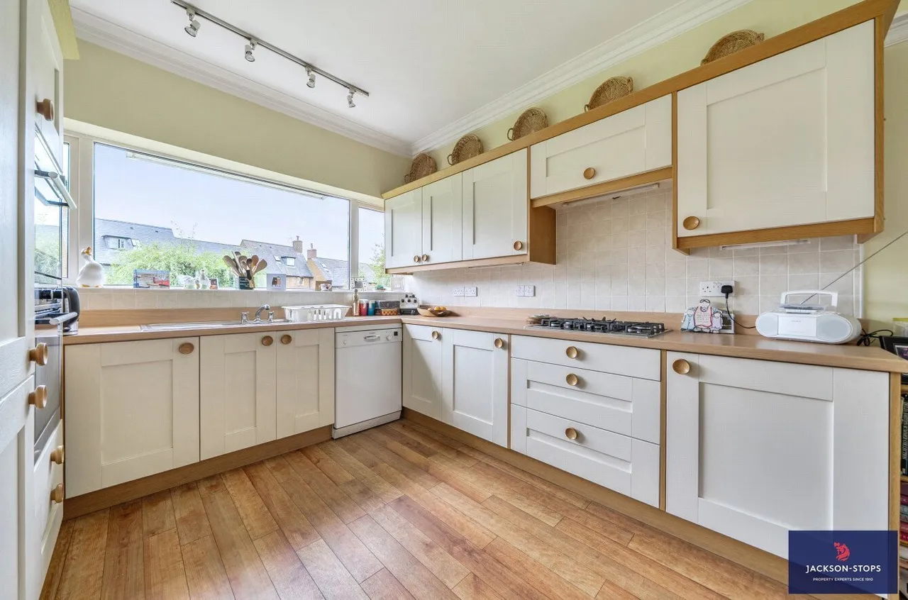 Northampton Road, Earls Barton, NN6, photo 10