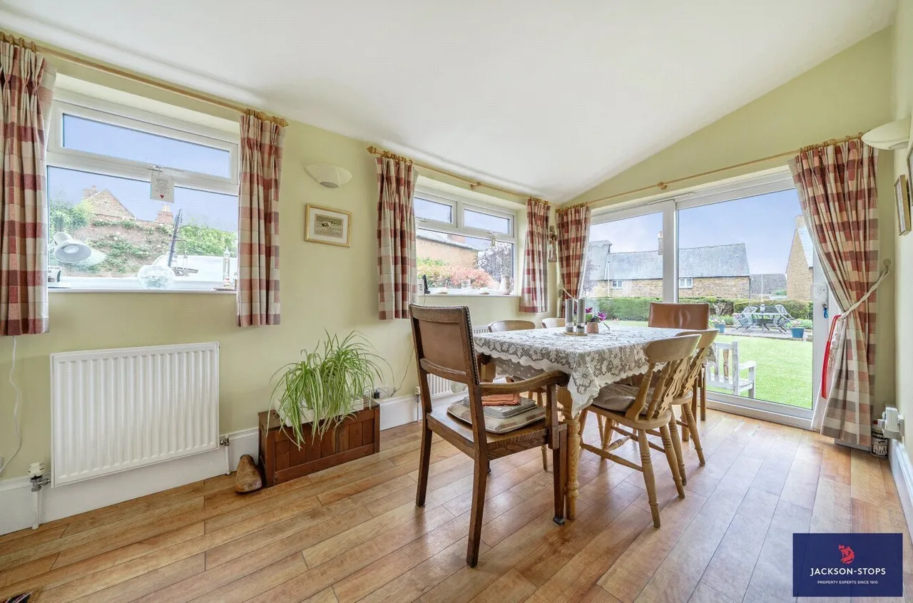 Northampton Road, Earls Barton, NN6, photo 9