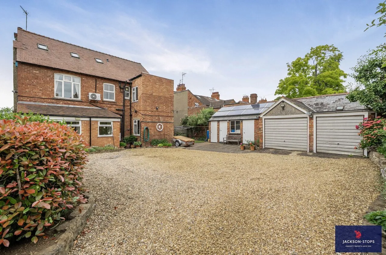 Northampton Road, Earls Barton, NN6, photo 21