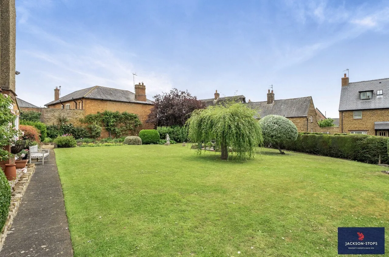 Northampton Road, Earls Barton, NN6, photo 23