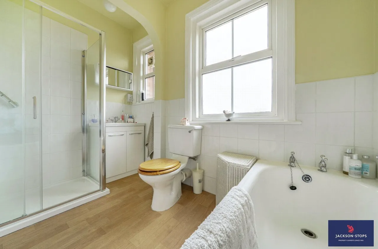 Northampton Road, Earls Barton, NN6, photo 15