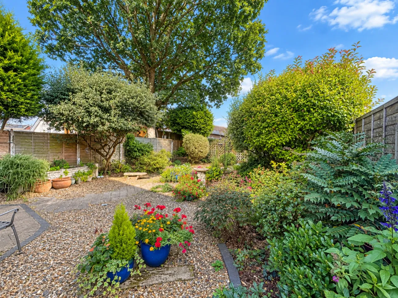 Wellington Drive, Cannock, photo 2