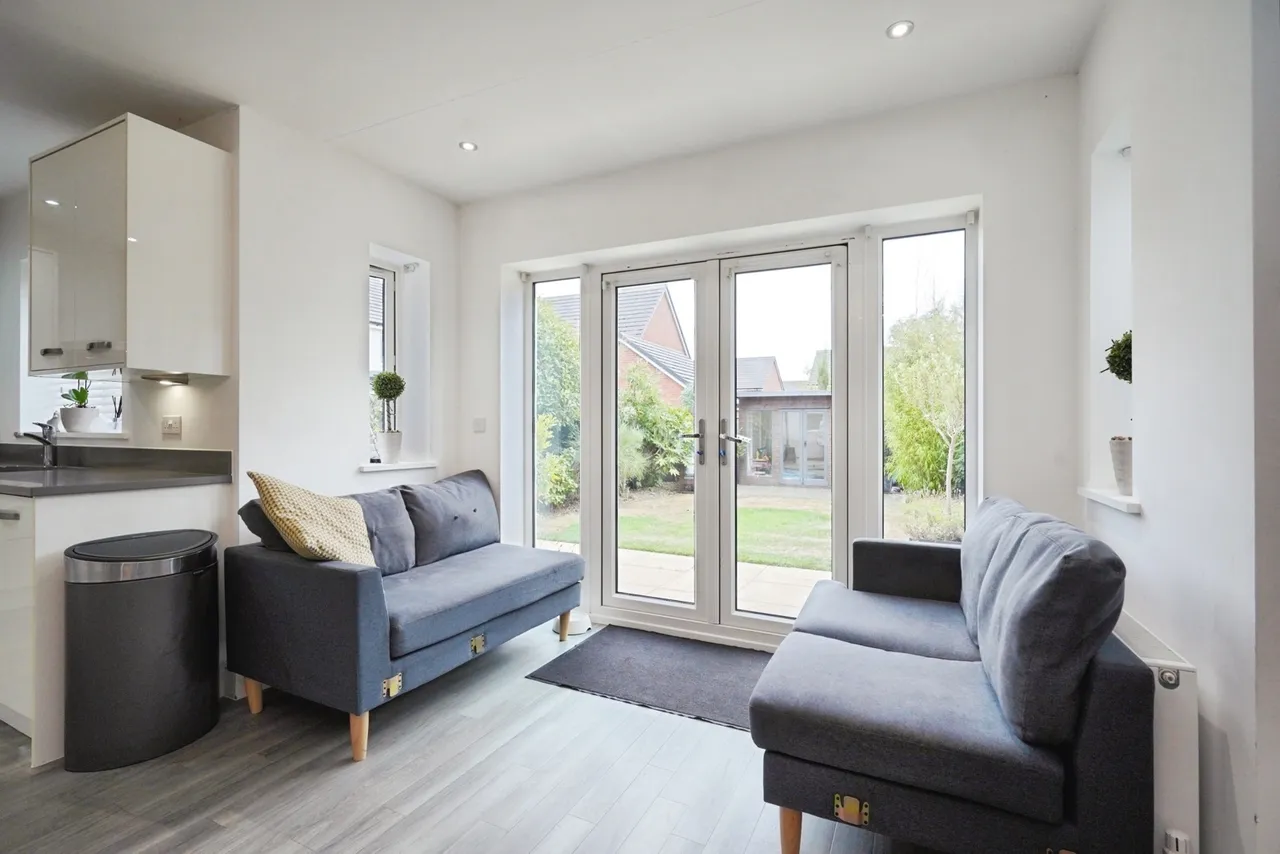 Rowan Drive, Branston, DE14, photo 9