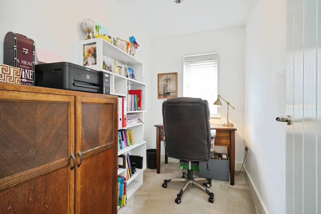 Rowan Drive, Branston, DE14, photo 10