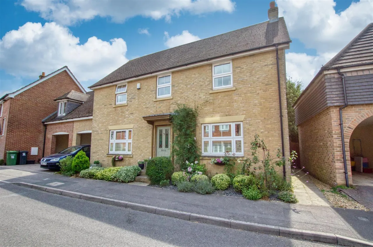 Lyons Place, Hedge End, Southampton, SO30 0JB, photo 32