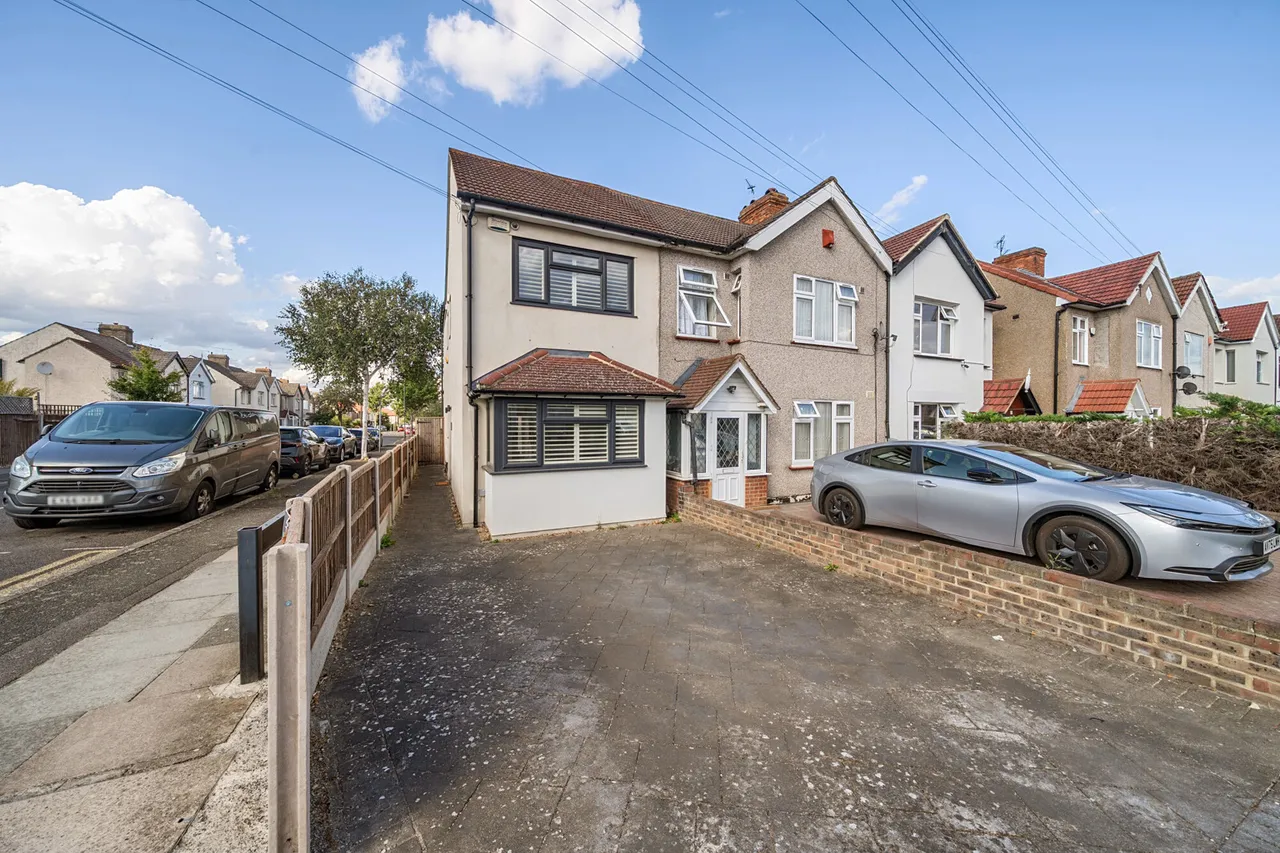 2 bed house for sale, Monkton Road, DA16