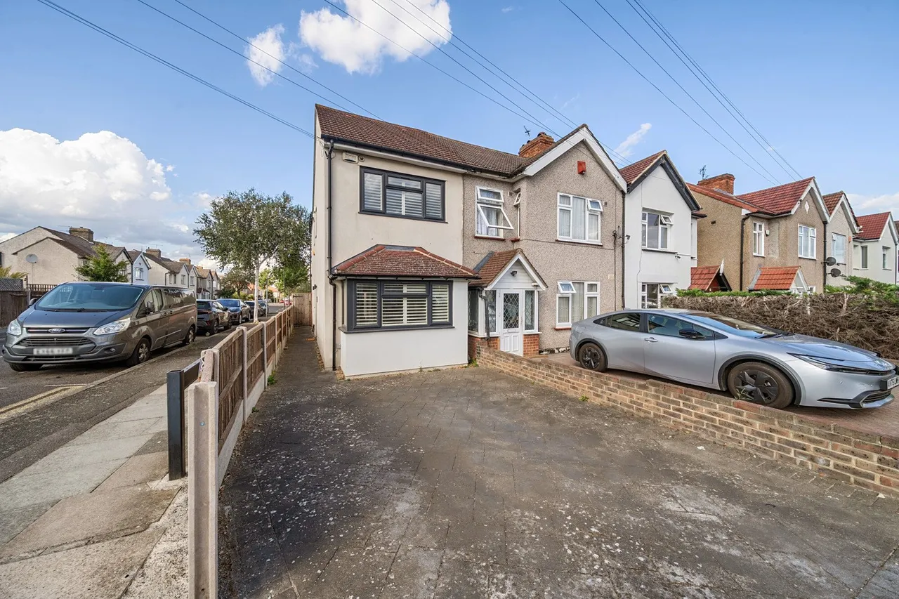 2 bed house for sale — Monkton Road, DA16