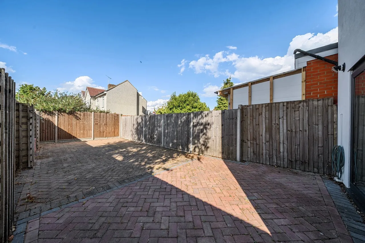 Monkton Road, DA16, photo 4