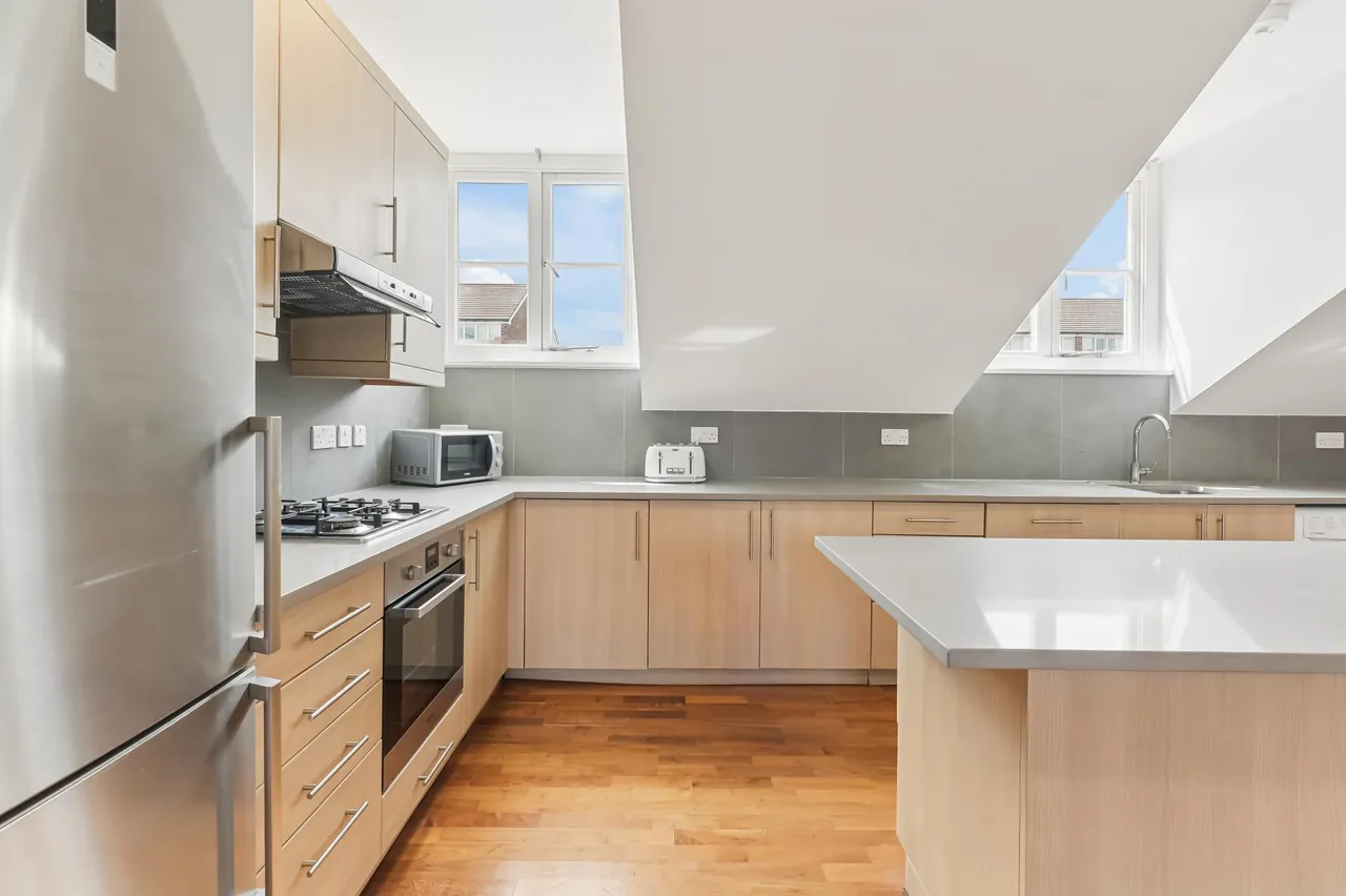 North Road, TW8, photo 15