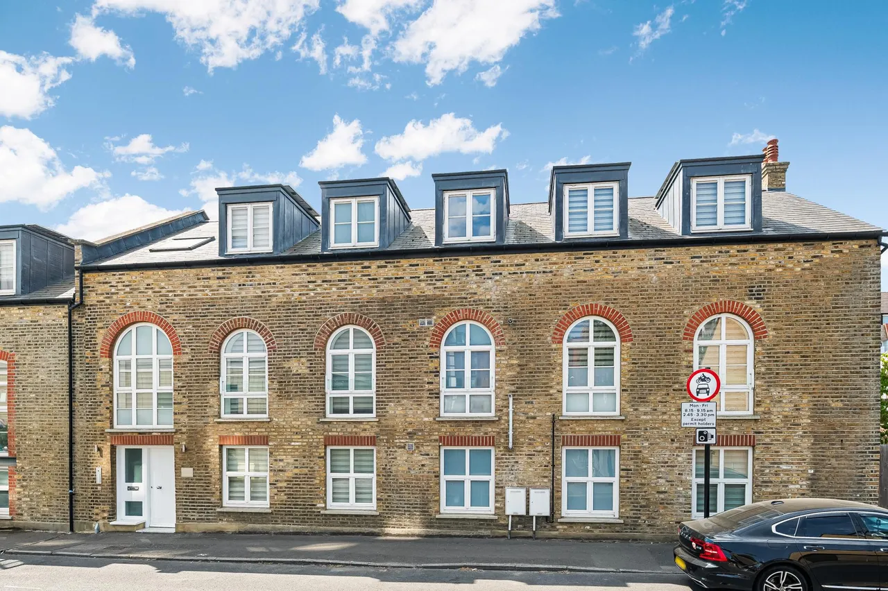 4 bed flat for sale, North Road, TW8