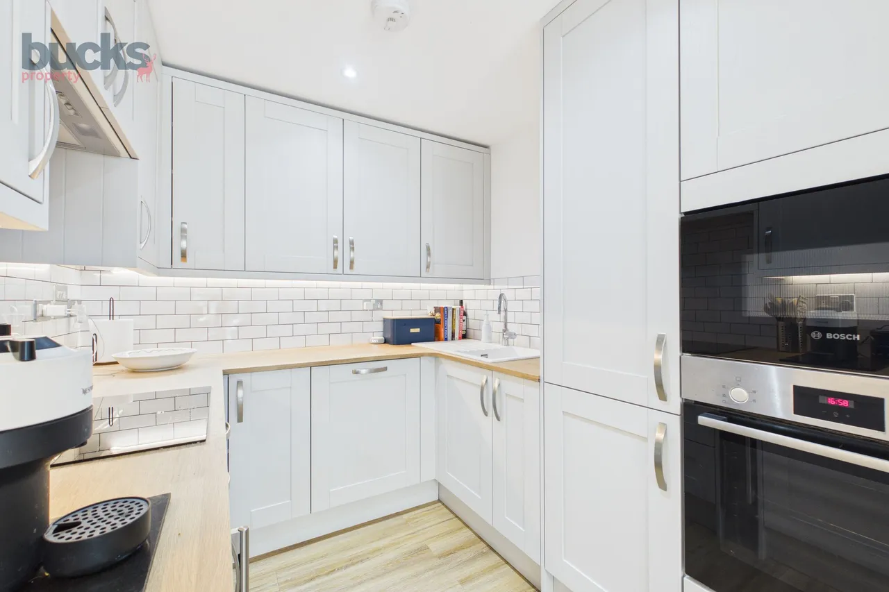 Wycombe Road, Saunderton, HP14, photo 8