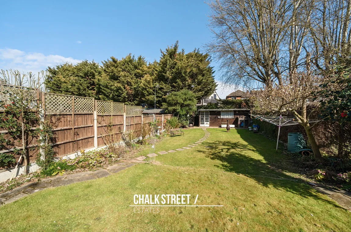 Hill Crescent, Hornchurch, Greater London, RM11 2AP, photo 19