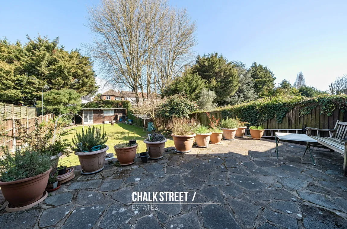 Hill Crescent, Hornchurch, Greater London, RM11 2AP, photo 18