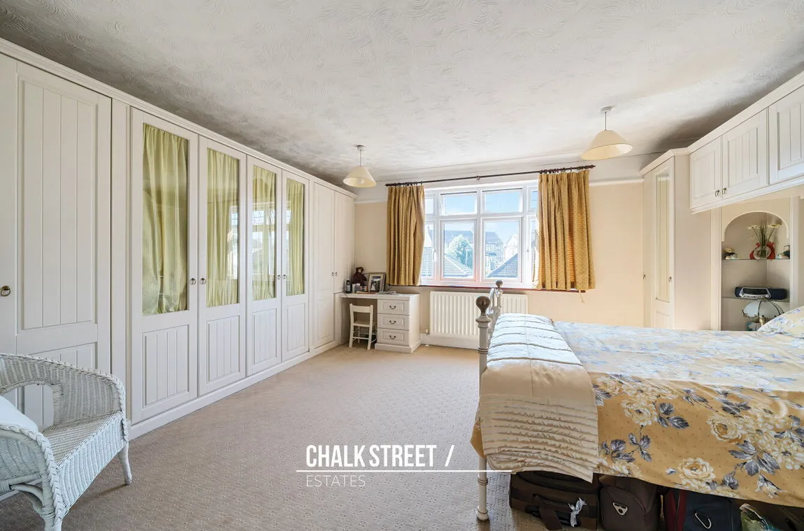Hill Crescent, Hornchurch, Greater London, RM11 2AP, photo 13