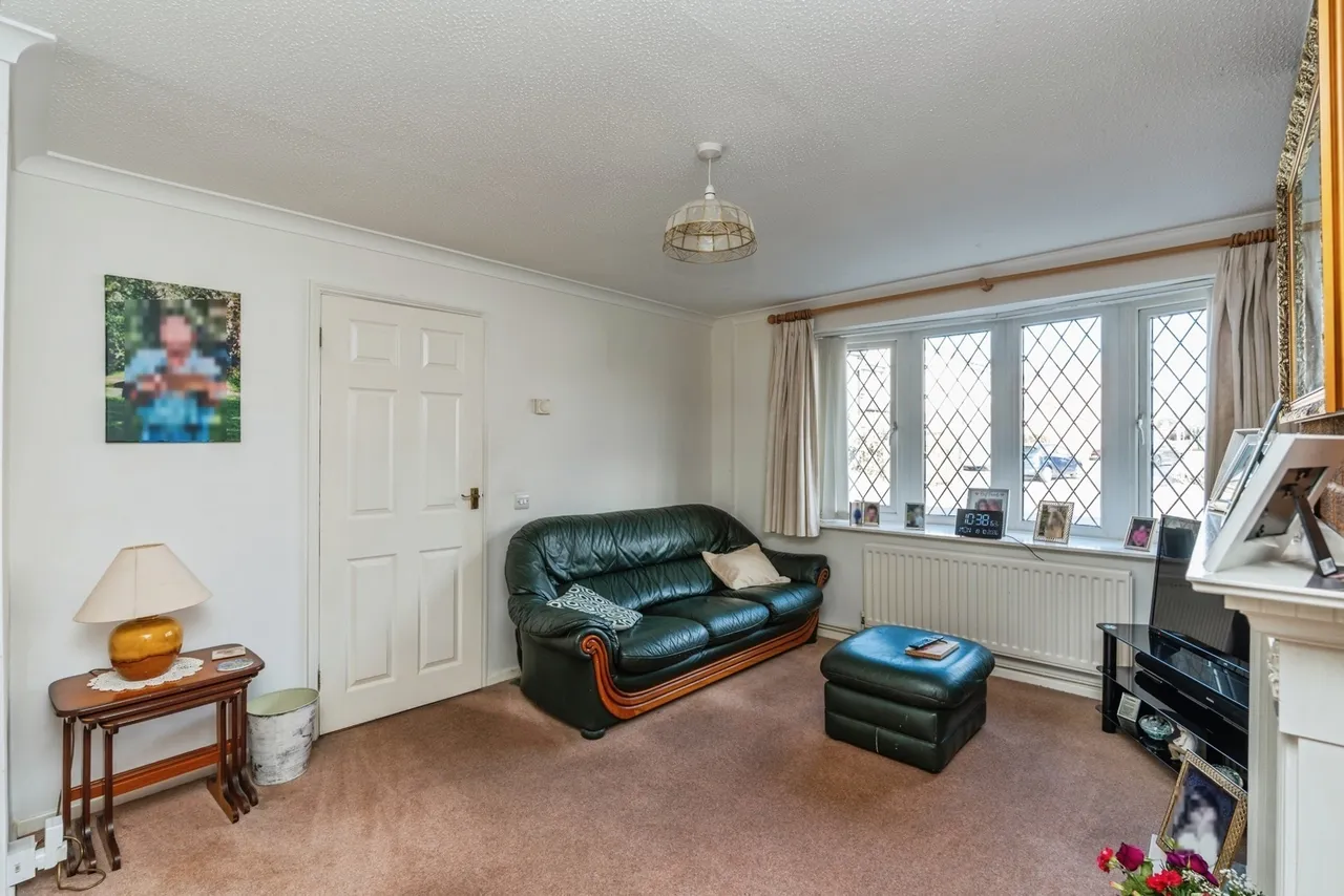 Petty Close, Romsey, SO51, photo 6