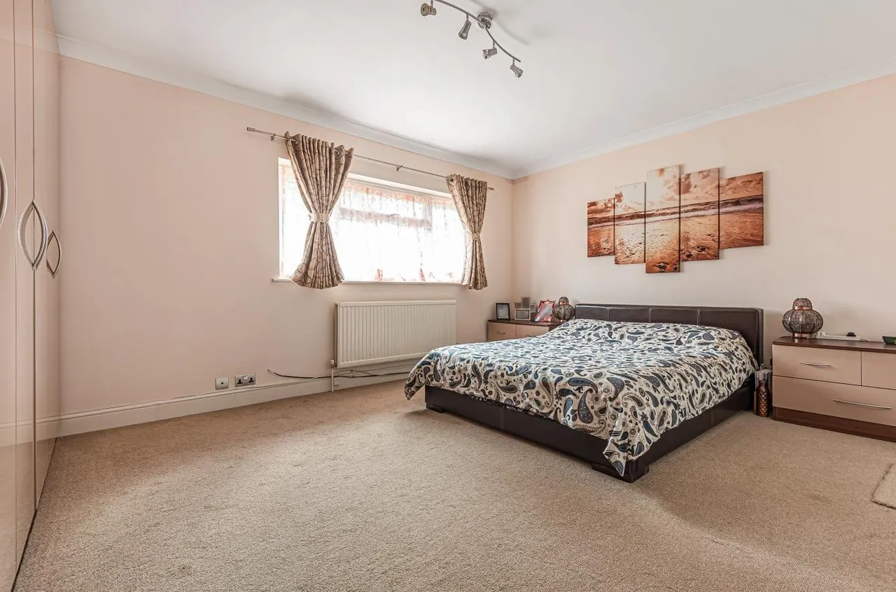 York Road, Cheam, Surrey, SM2 6HL, photo 15