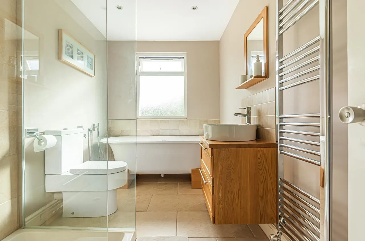 York Road, Cheam, Surrey, SM2 6HL, photo 22