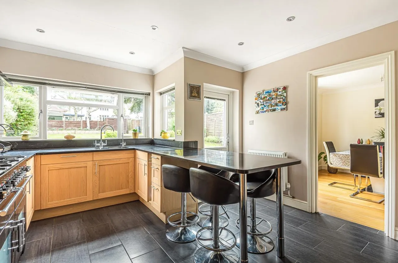 York Road, Cheam, Surrey, SM2 6HL, photo 6