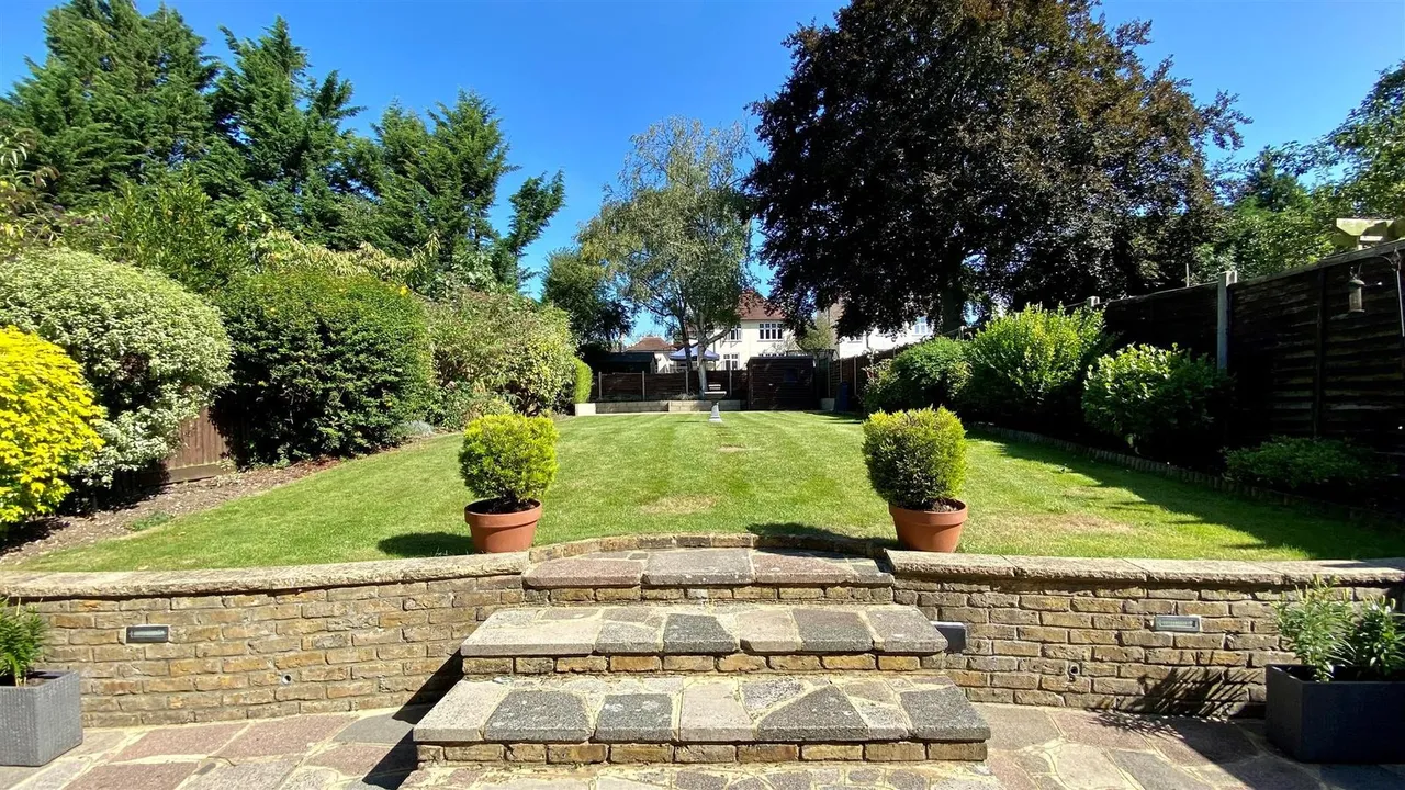York Road, Cheam, Surrey, SM2 6HL, photo 10