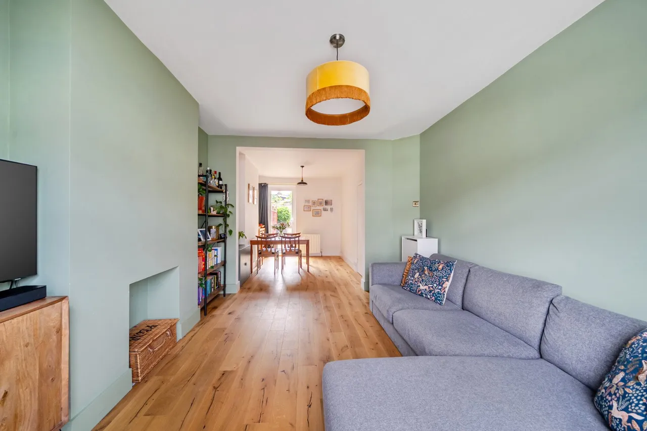 3 bed house for sale — Larkbere Road, SE26