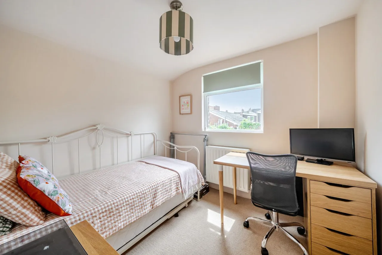 Larkbere Road, SE26, photo 8