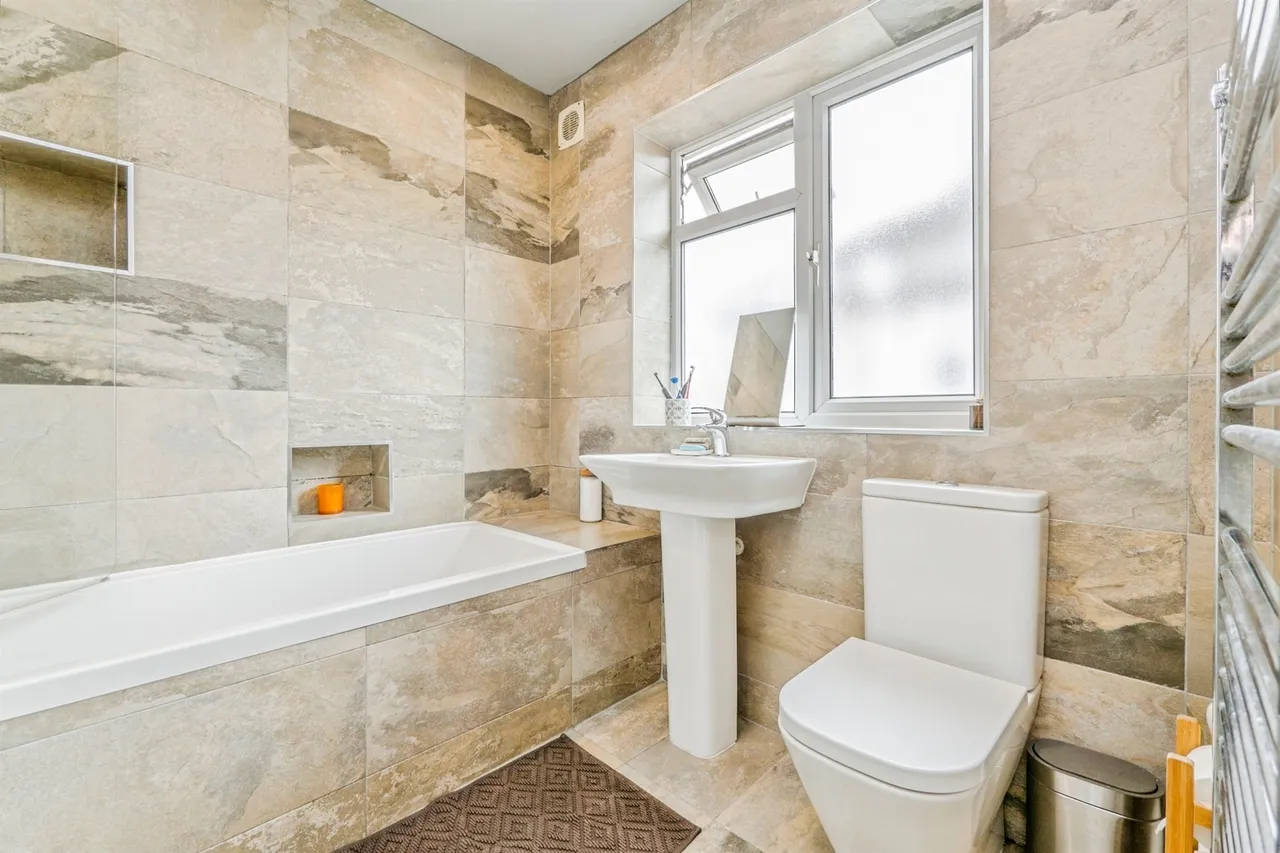 Rookwood Close, Cardiff, CF5, photo 13