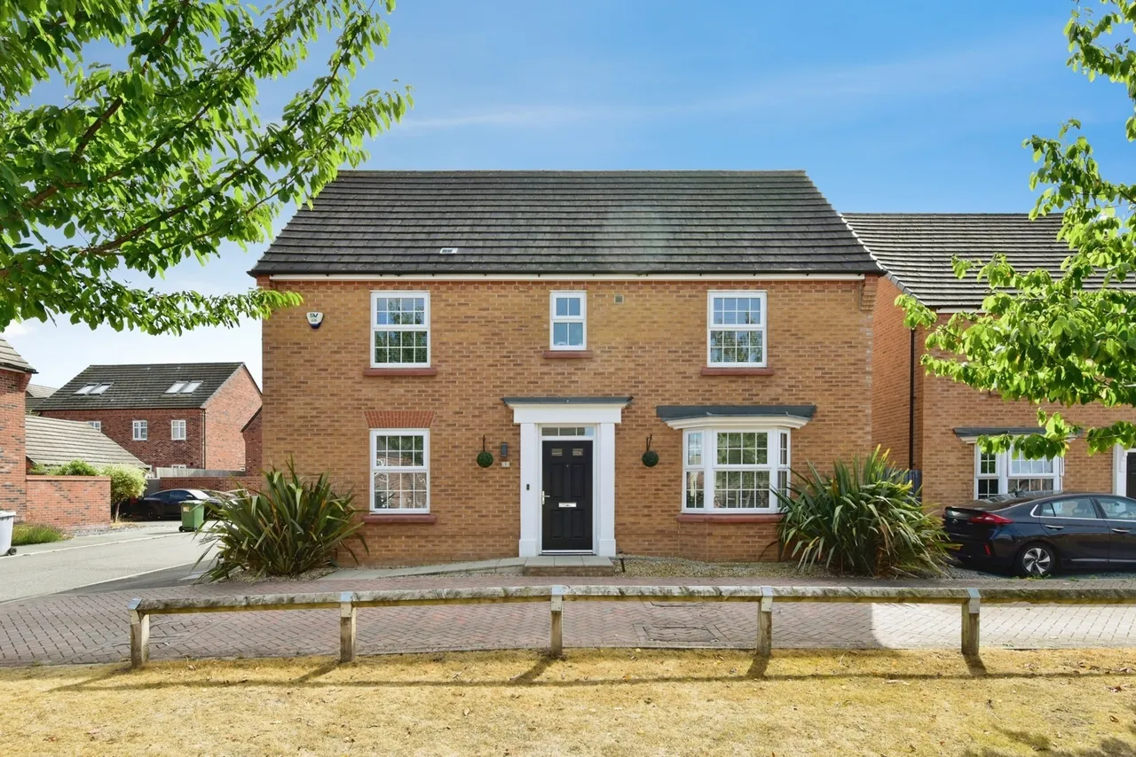 4 bed house for sale — Shergold Close, Elworth, Sandbach, Cheshire, CW11