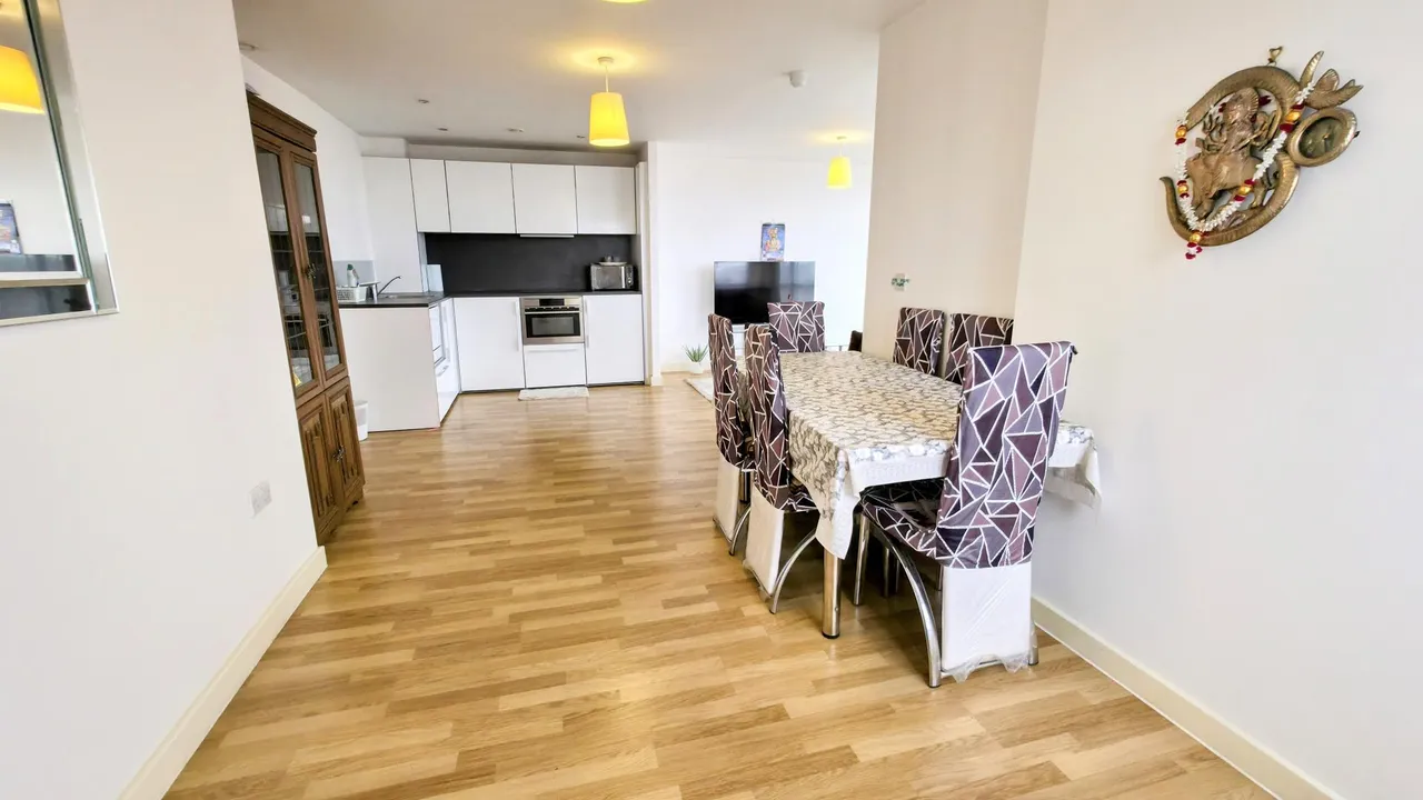 High Road, Romford, RM6, photo 6