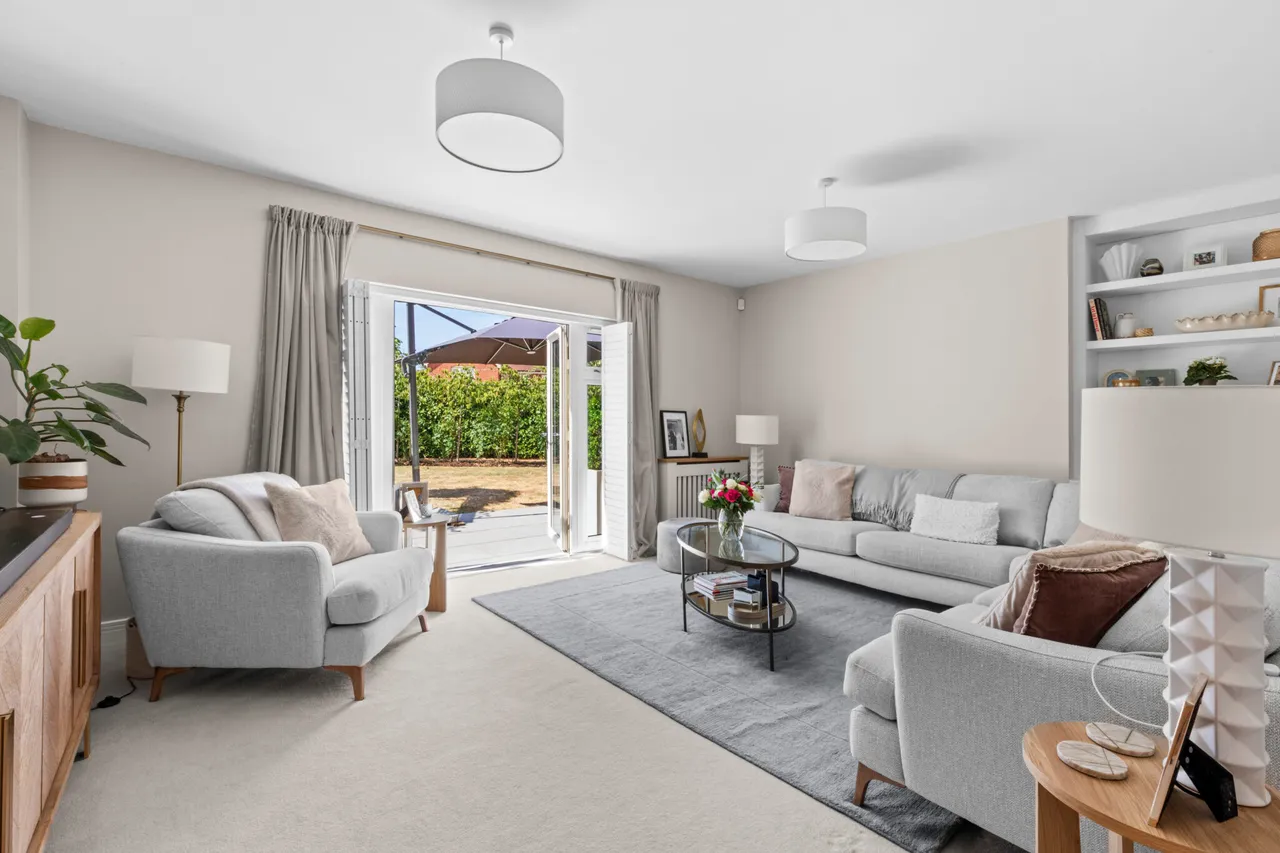 Chapel Drive, Aston Clinton, HP22, photo 9