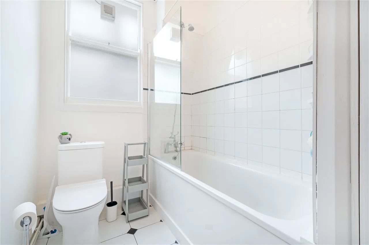 Brondesbury Villas, Queens Park, NW6, photo 9