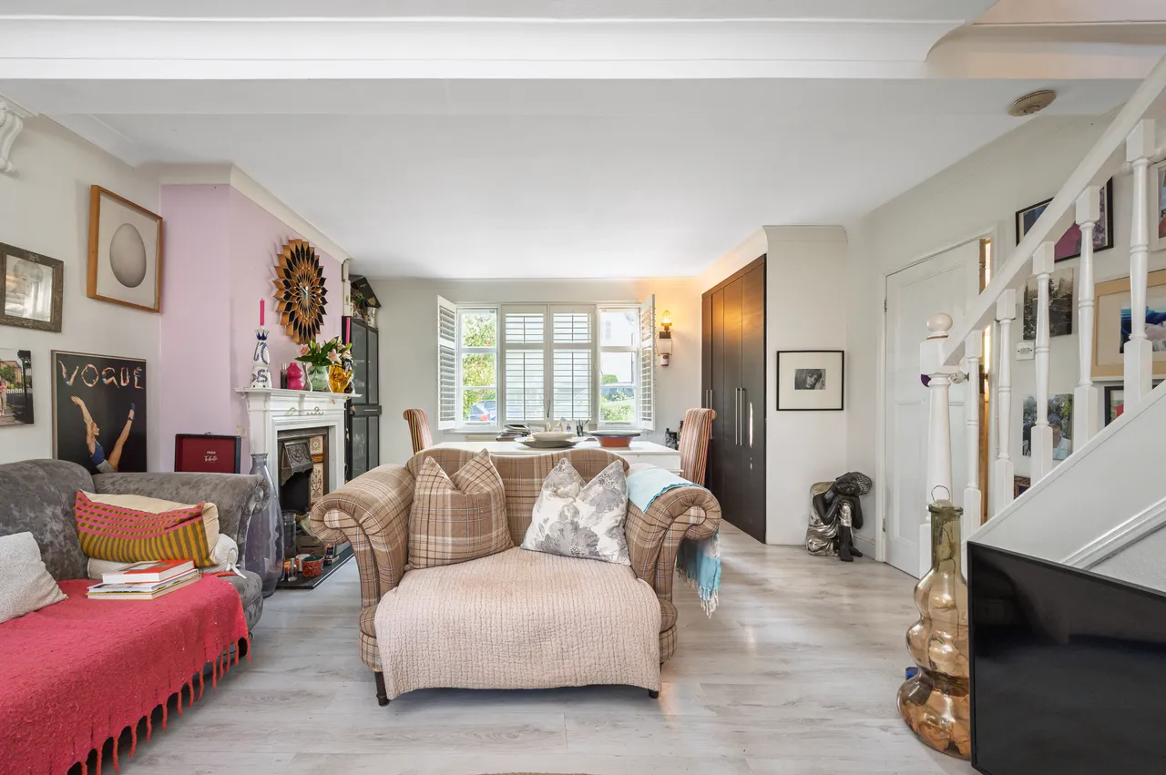 13 Hogarth Hill, London, photo 2