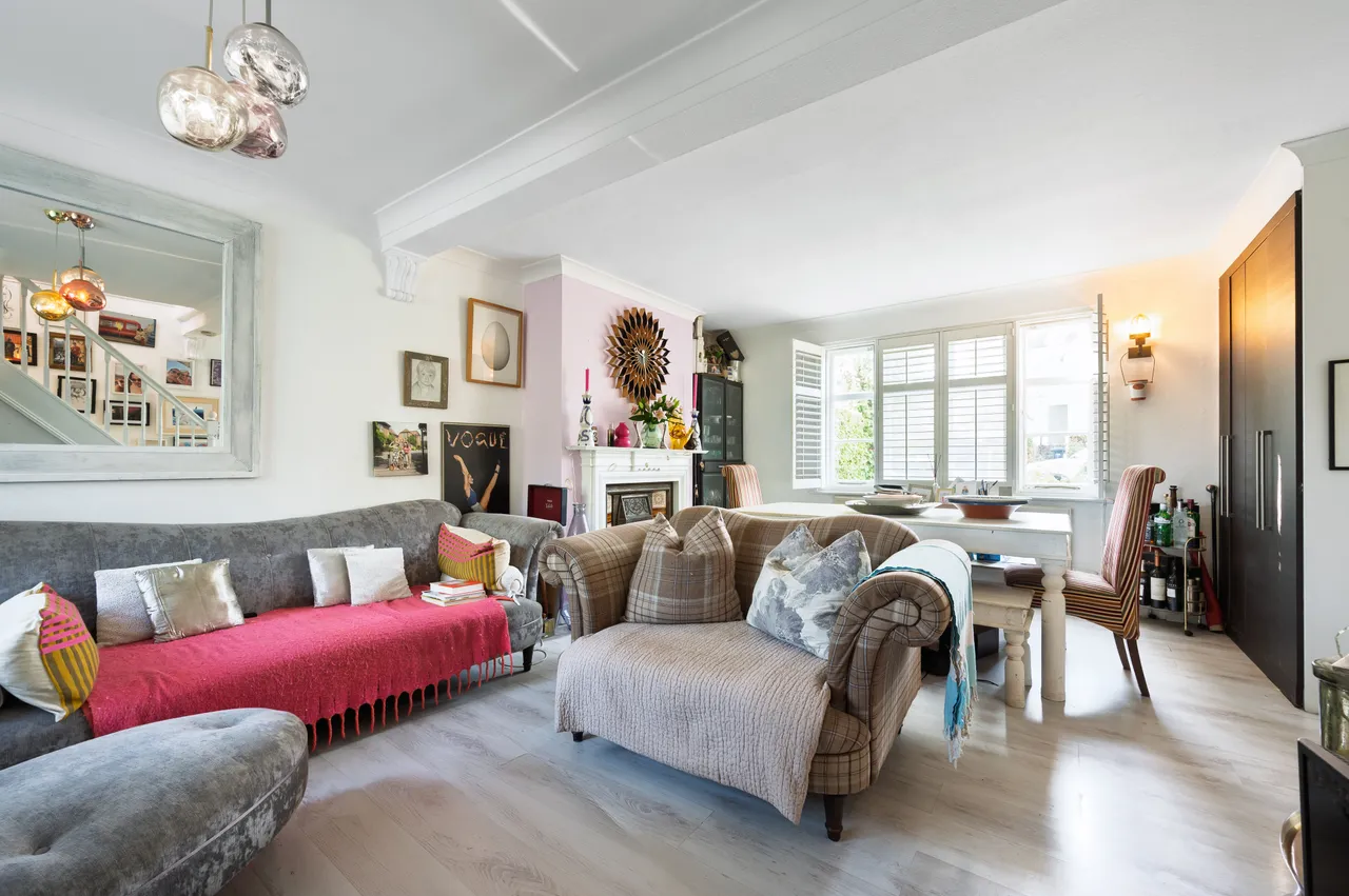 13 Hogarth Hill, London, photo 4
