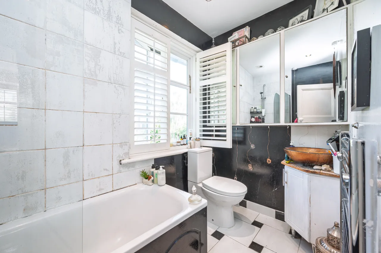 13 Hogarth Hill, London, photo 8