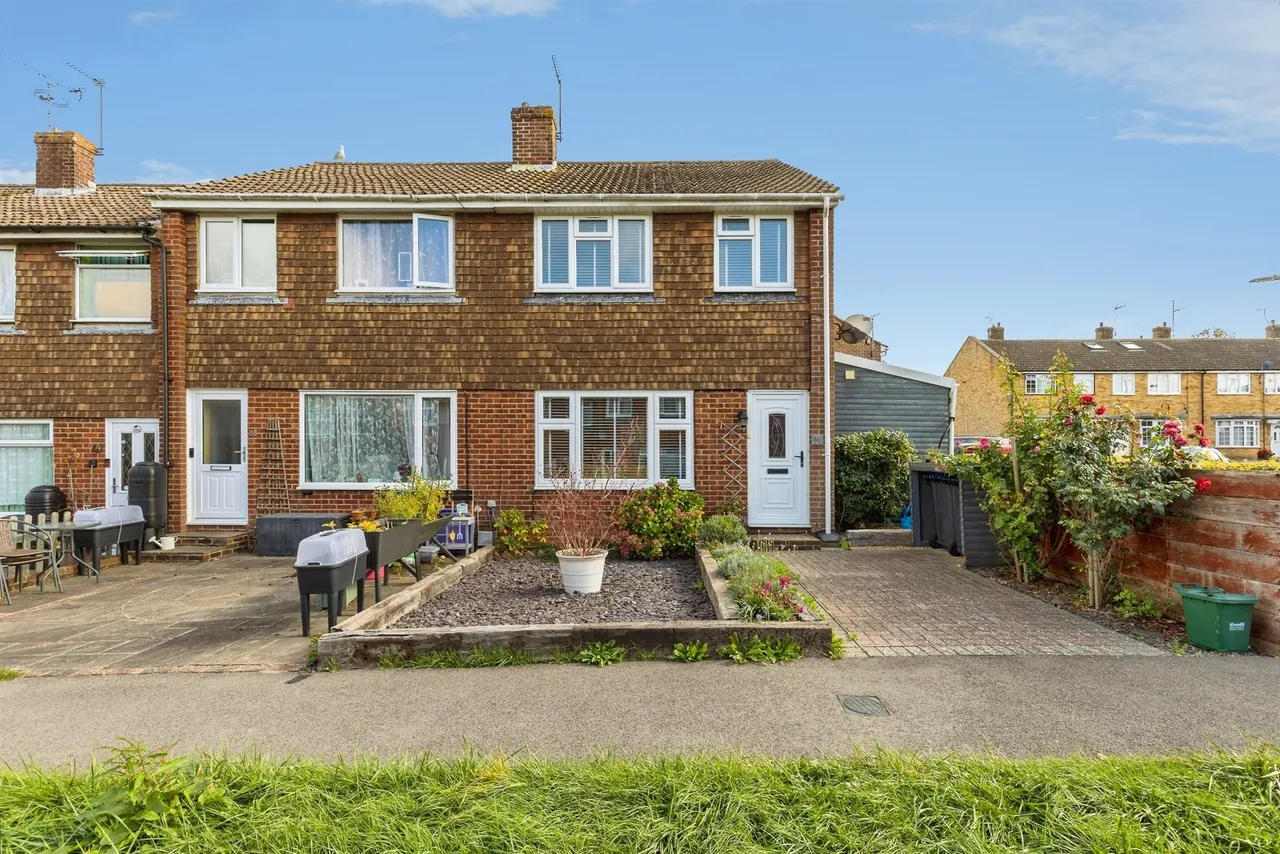 3 bed house for sale, Fairlea Close, Burgess Hill, RH15