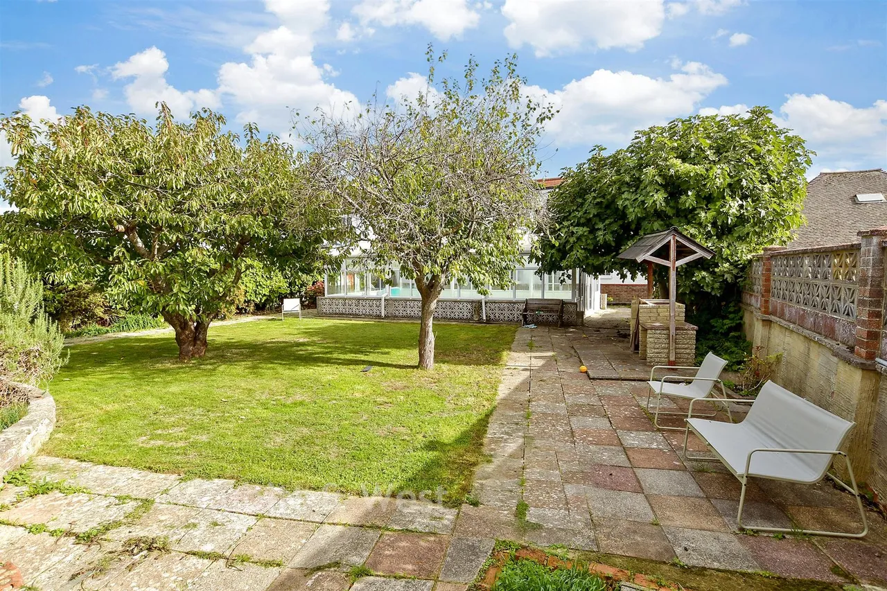 Loxwood Avenue, Worthing, BN14, photo 22