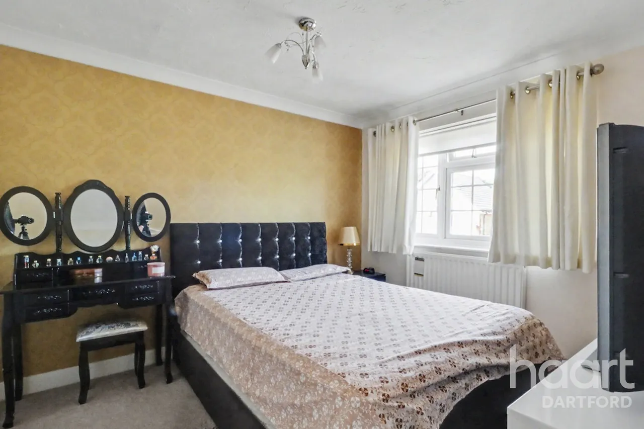 Appleton Drive, Dartford, DA2, photo 7
