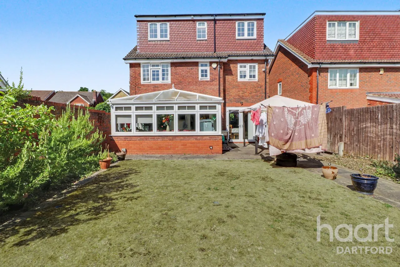 Appleton Drive, Dartford, DA2, photo 5