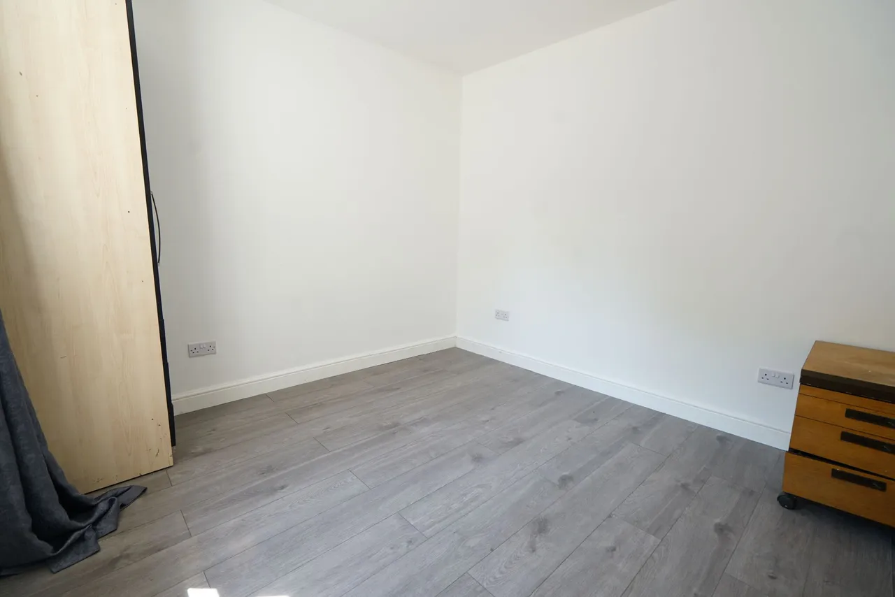 Manser Road, Rainham, Essex, RM13 8NL, photo 5